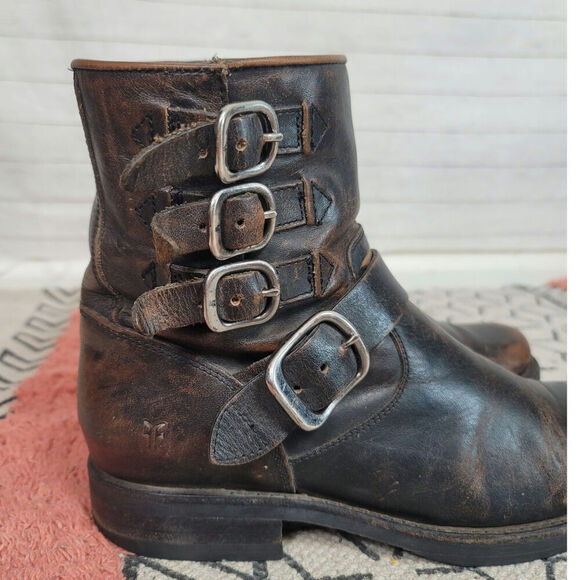 Frye Veronica Belted Short 70580 Brown Distressed Leather Ankle Boots, sz 7.5 - Picture 6 of 16